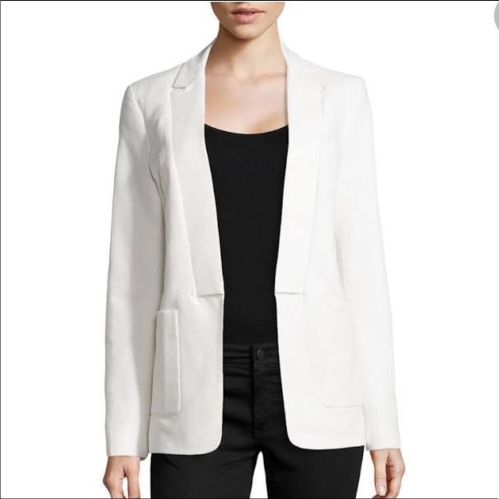 HALSTON Gorgeous white open blazer